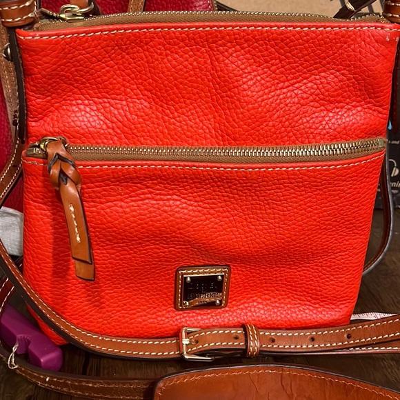 Dooney & Bourke small pebble leather crossbody. - Picture 1 of 6
